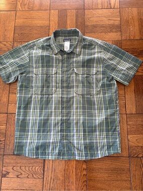 Patagonia Men's El Ray UPF Short-Sleeve Plaid snap western Shirt - Green